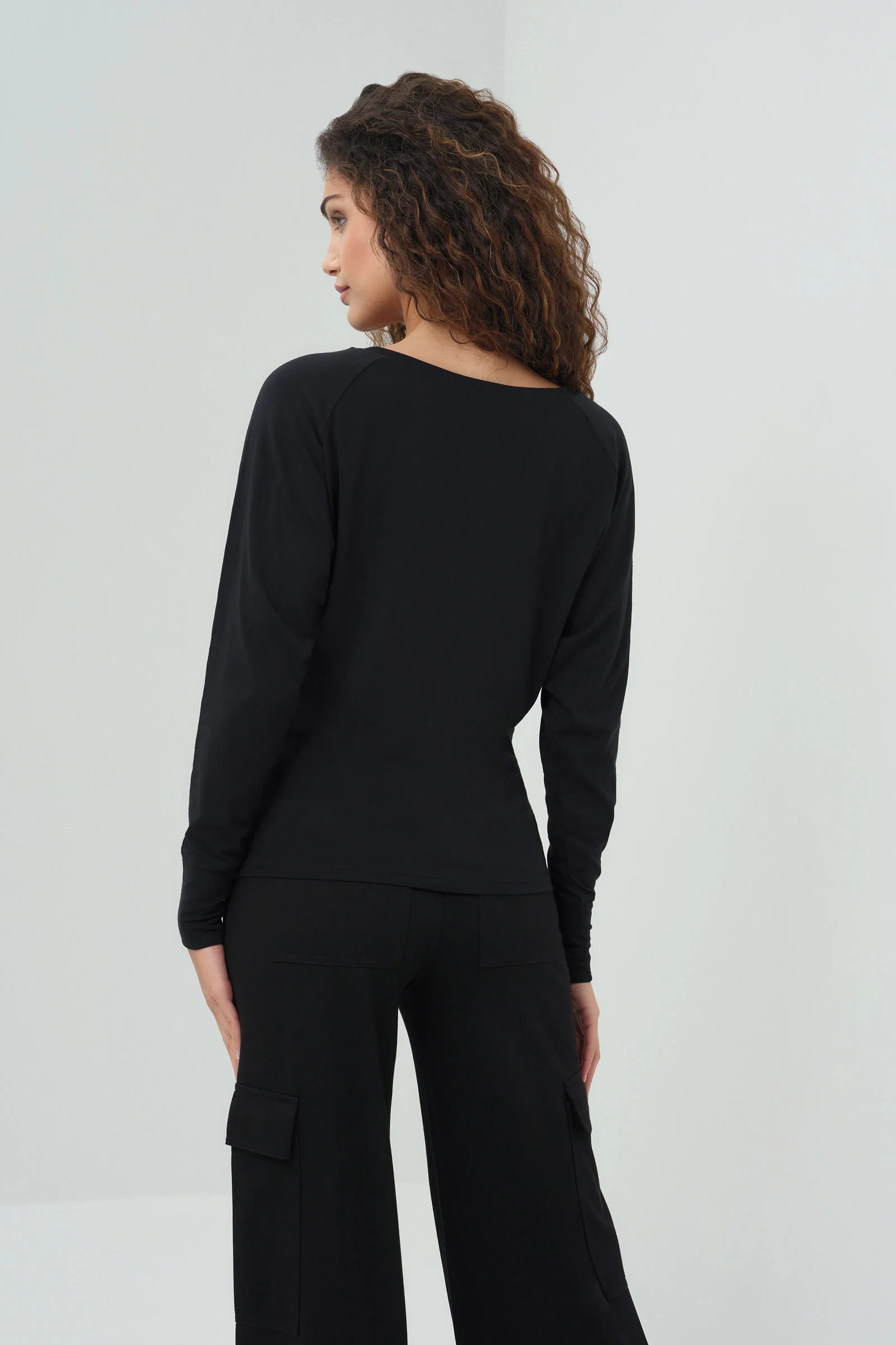 Aurora Raglan Tshirt - Image 4