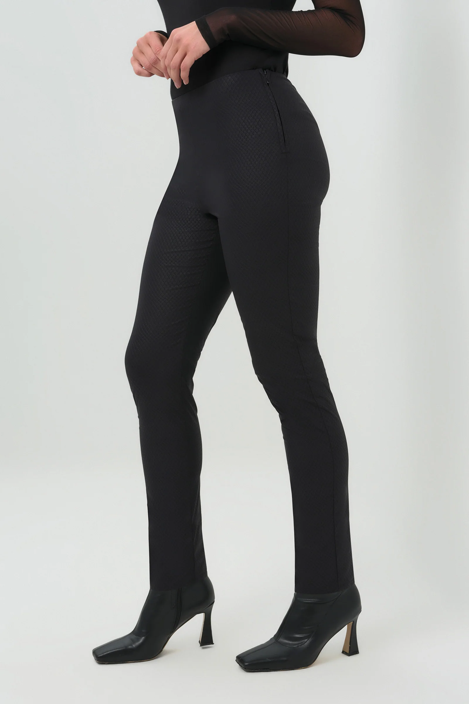 Embossed Ruby Ultra Light Pull-On - Image 4