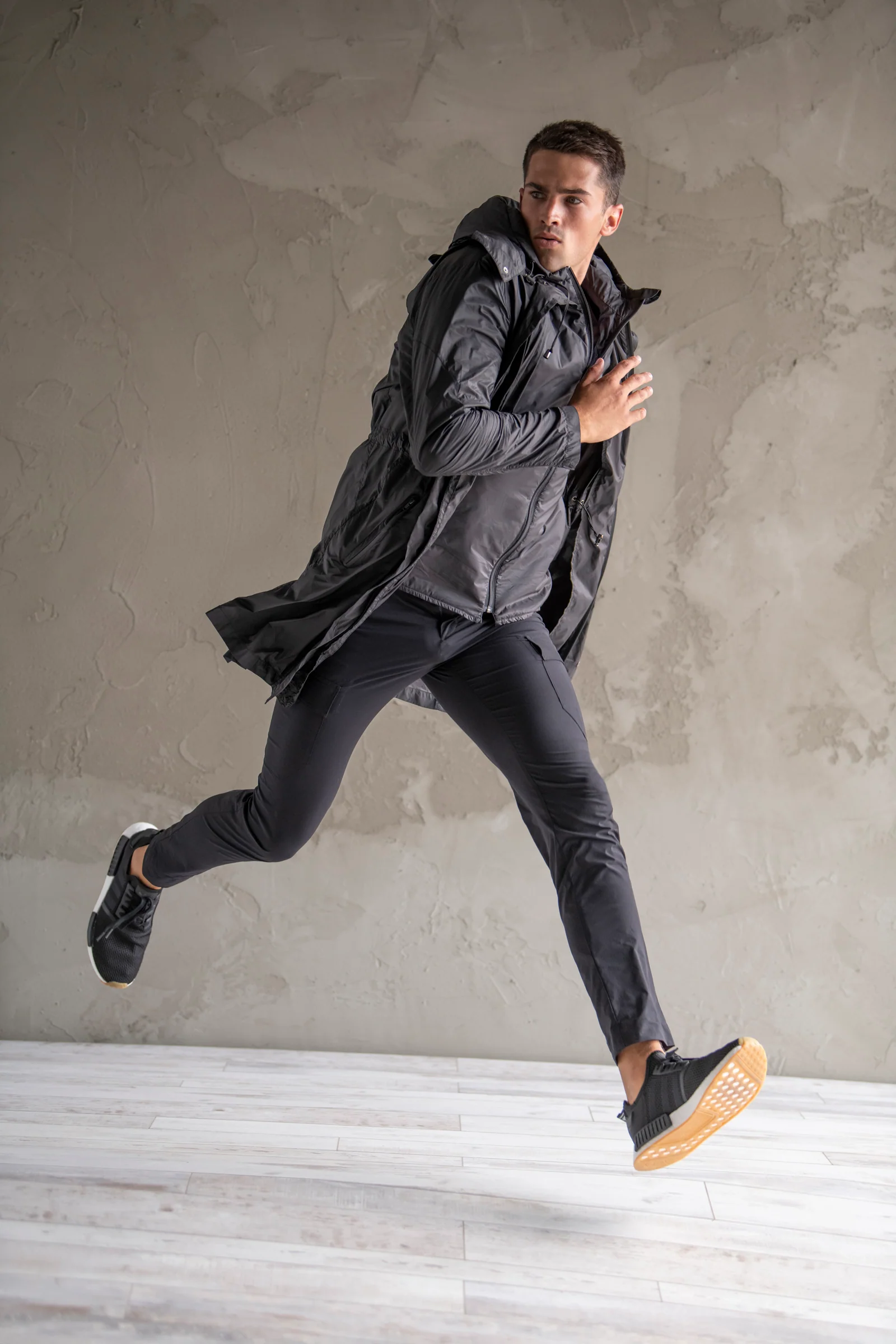 Leonardo Hooded Vest - Image 18