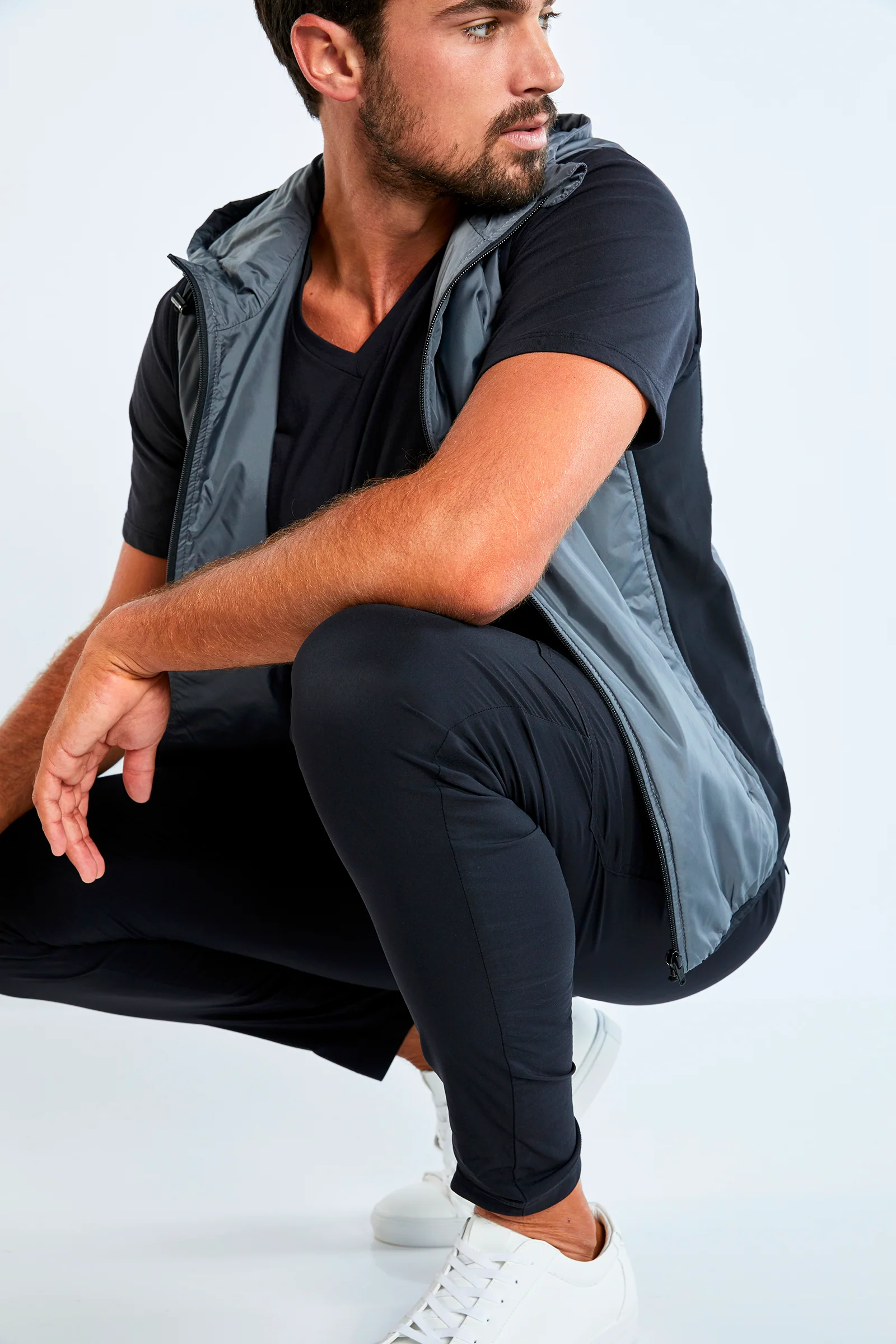 Leonardo Hooded Vest - Image 4