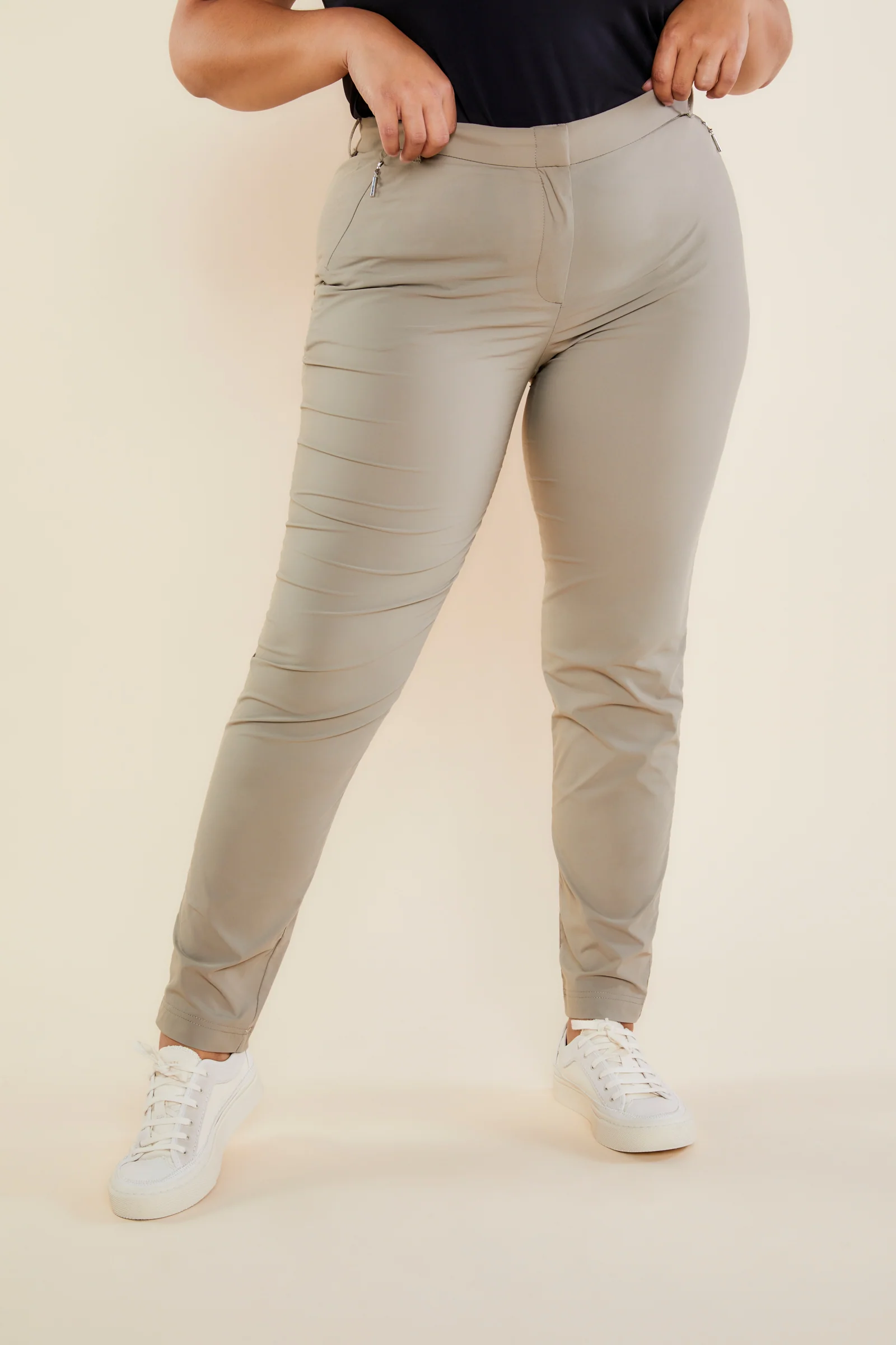The Thea Curvy Pant - Image 5