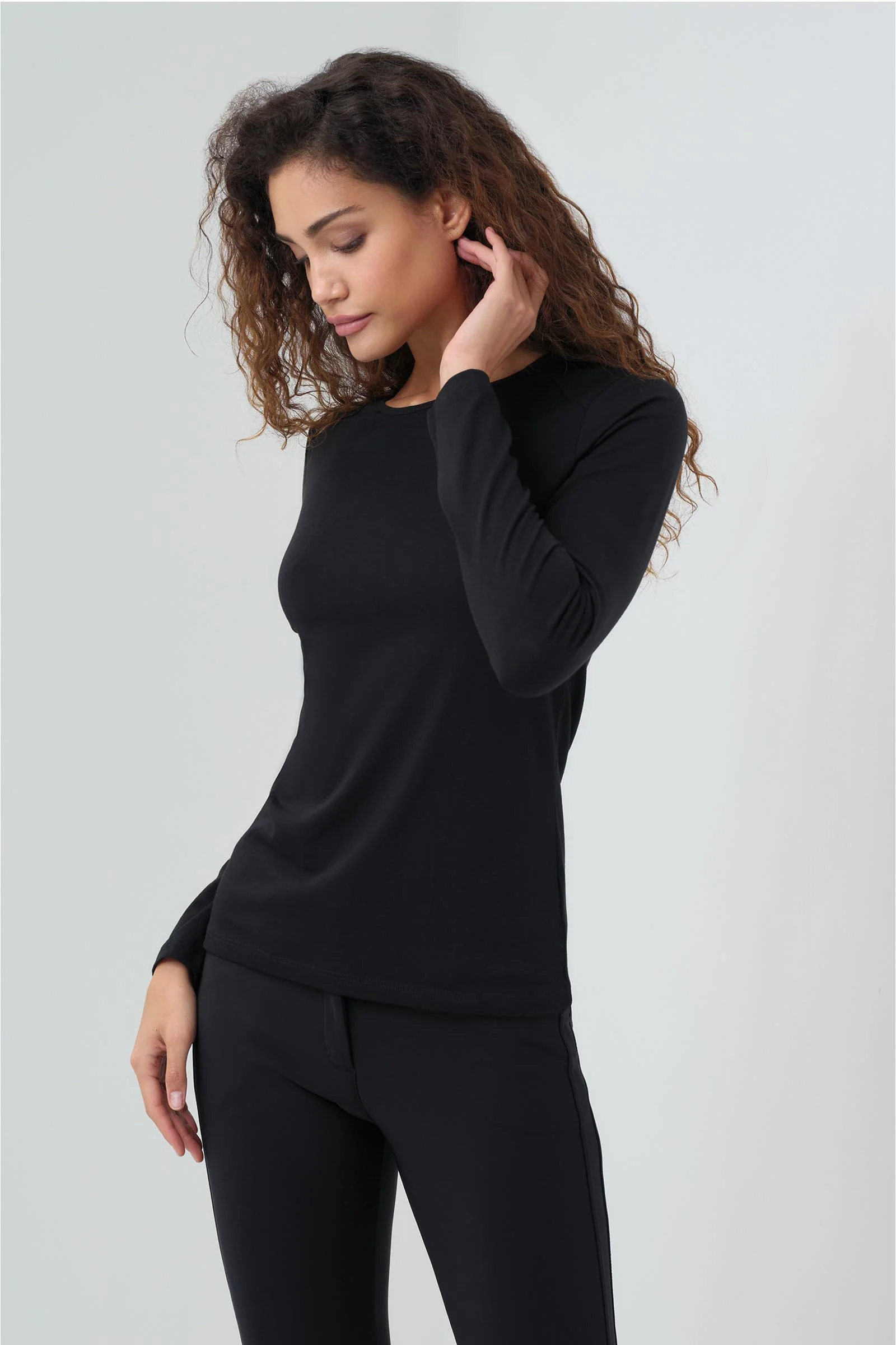 Tony Pima Cotton Long-Sleeve Top - Image 13