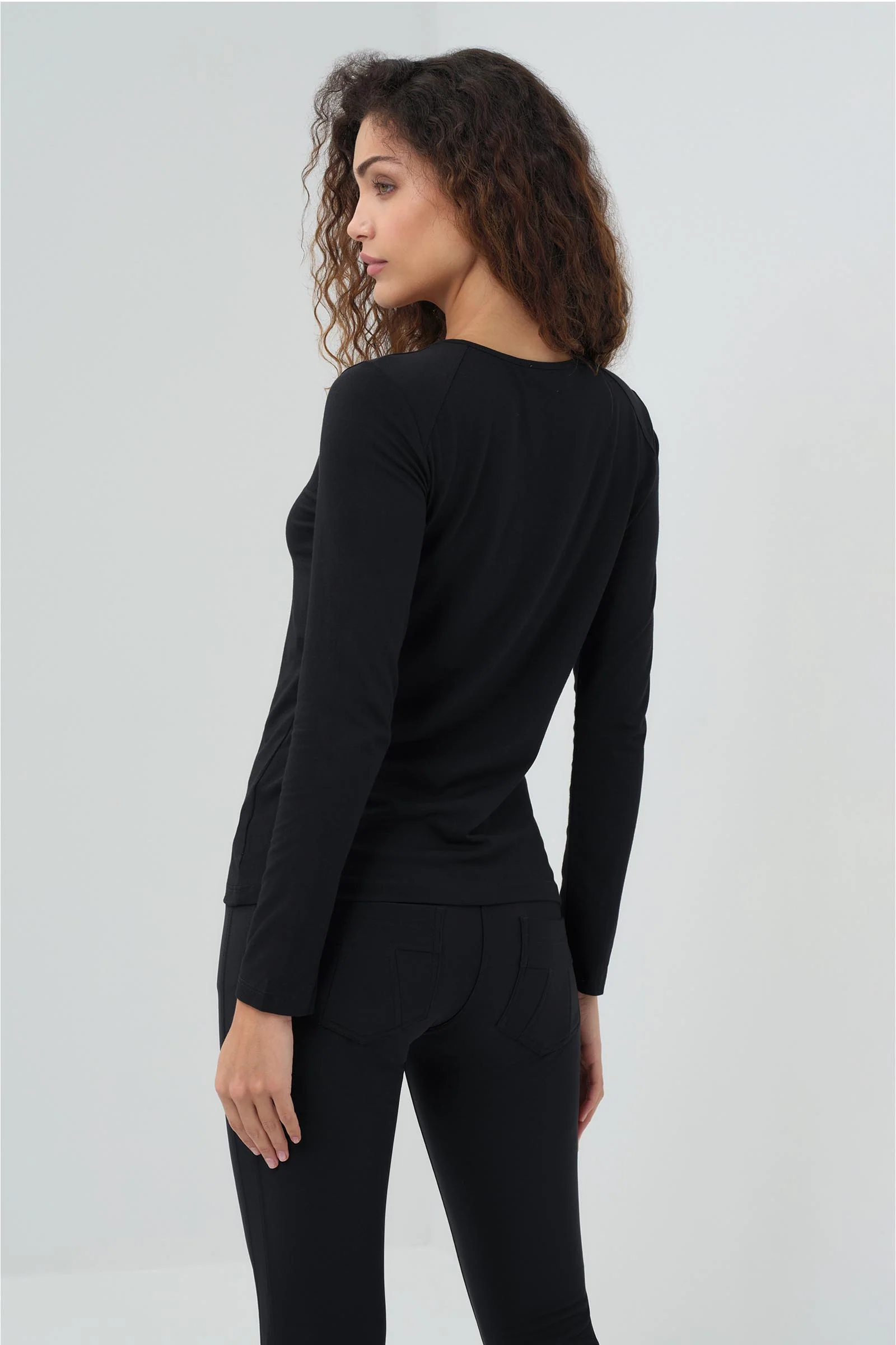 Tony Pima Cotton Long-Sleeve Top - Image 14