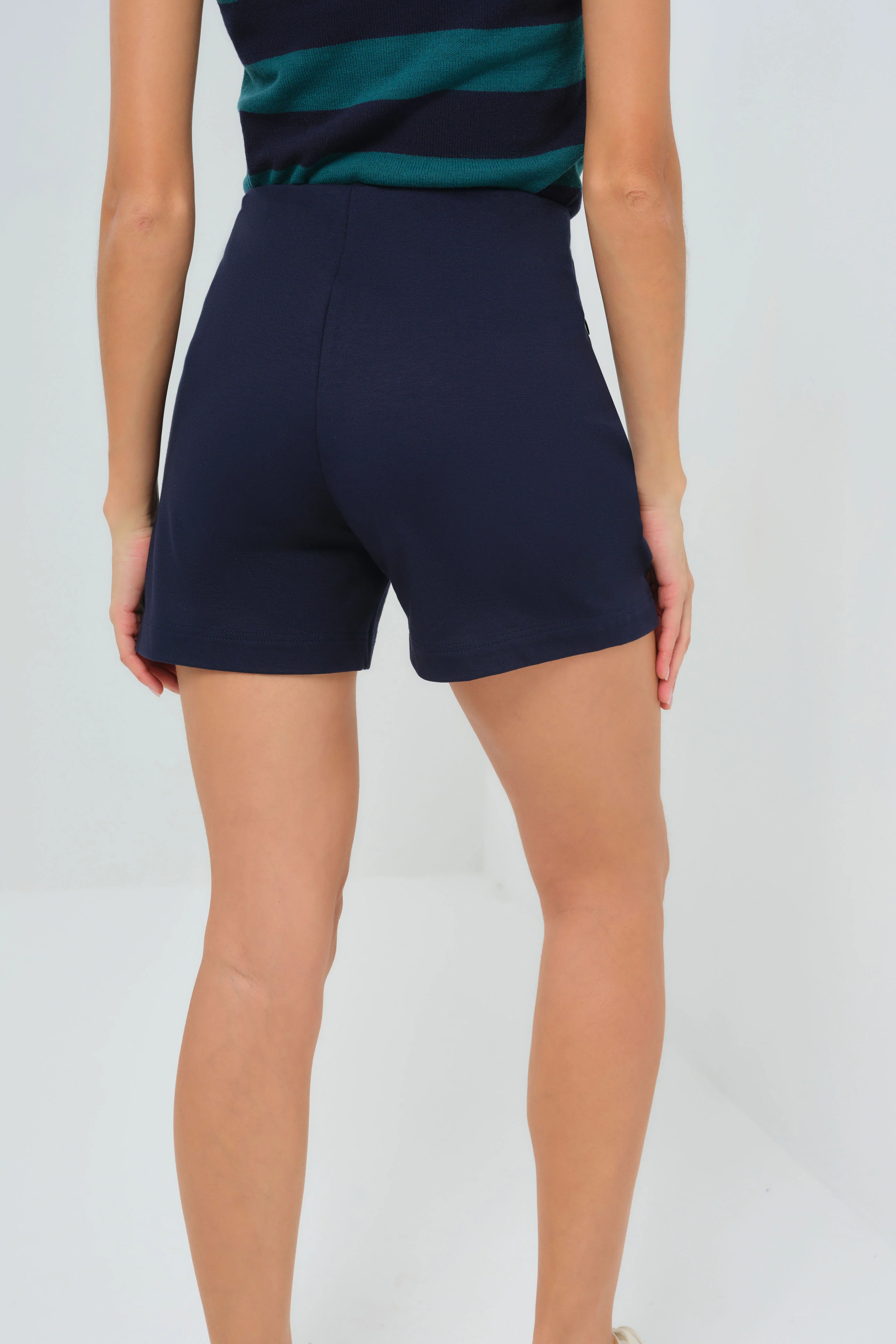 Vivianne Ponte Pull on Shorts - Image 3